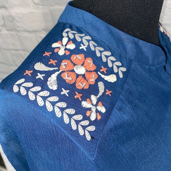 About a girl sheer blouse w/button sleeves sz XS - Picture 4 of 11